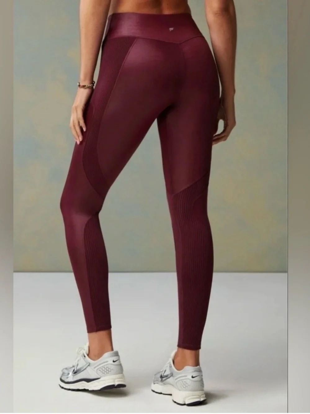 FABLETICS Women's Motion365+ Contour High-Waisted Legging Size Medium Everyday